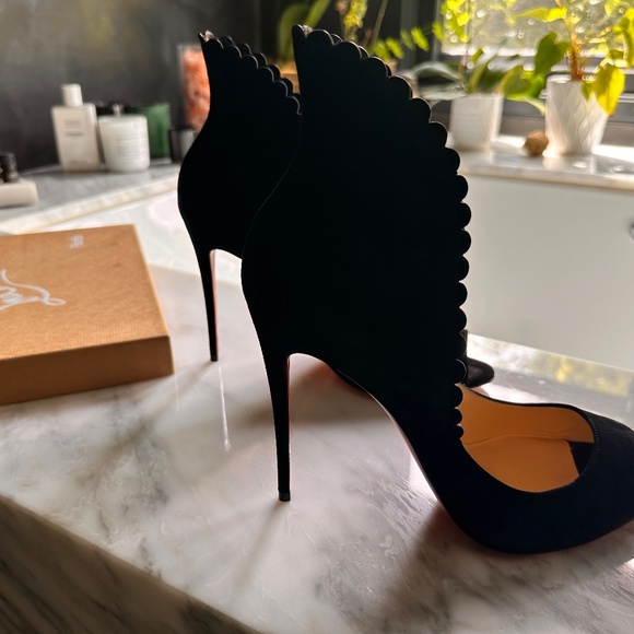 Christian Louboutin Pijonina Scalloped Red Sole Pump BRAND NEW - Picture 3 of 10